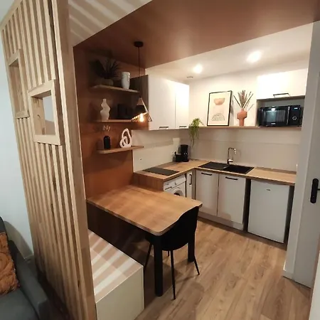 Calme Et Cosy, Proche Hyper Centre De Apartment
